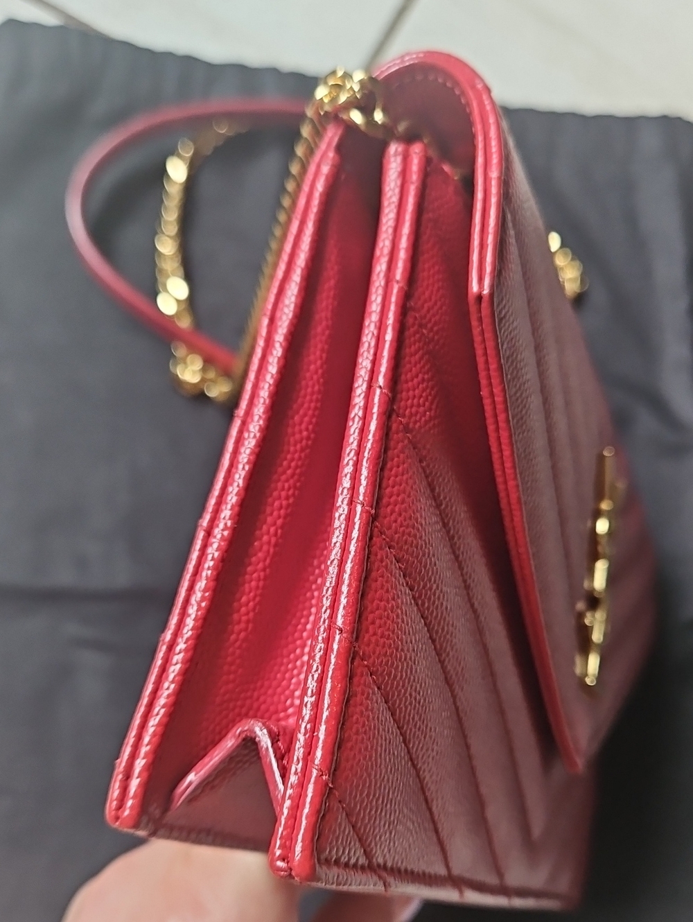 YSL Saint Laurent Cassandre Red Quilted Leather Envelope Crossbody Gold Chain - Picture 5 of 16